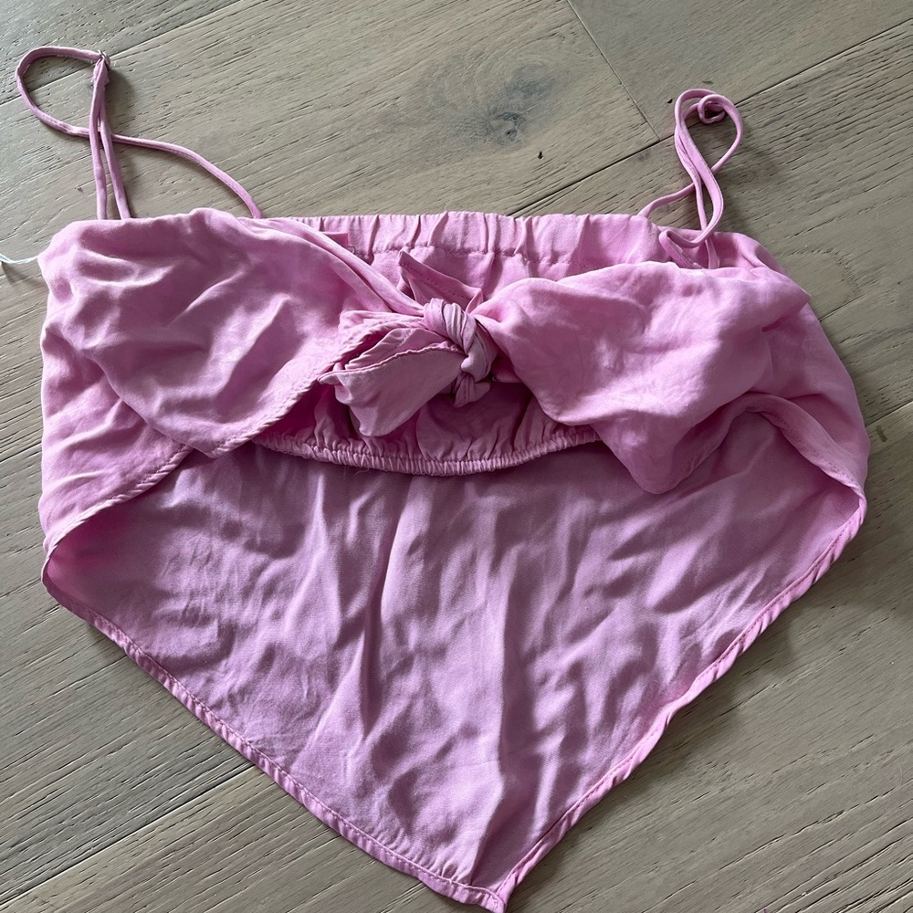 VERY CUTE ZARA TOP.